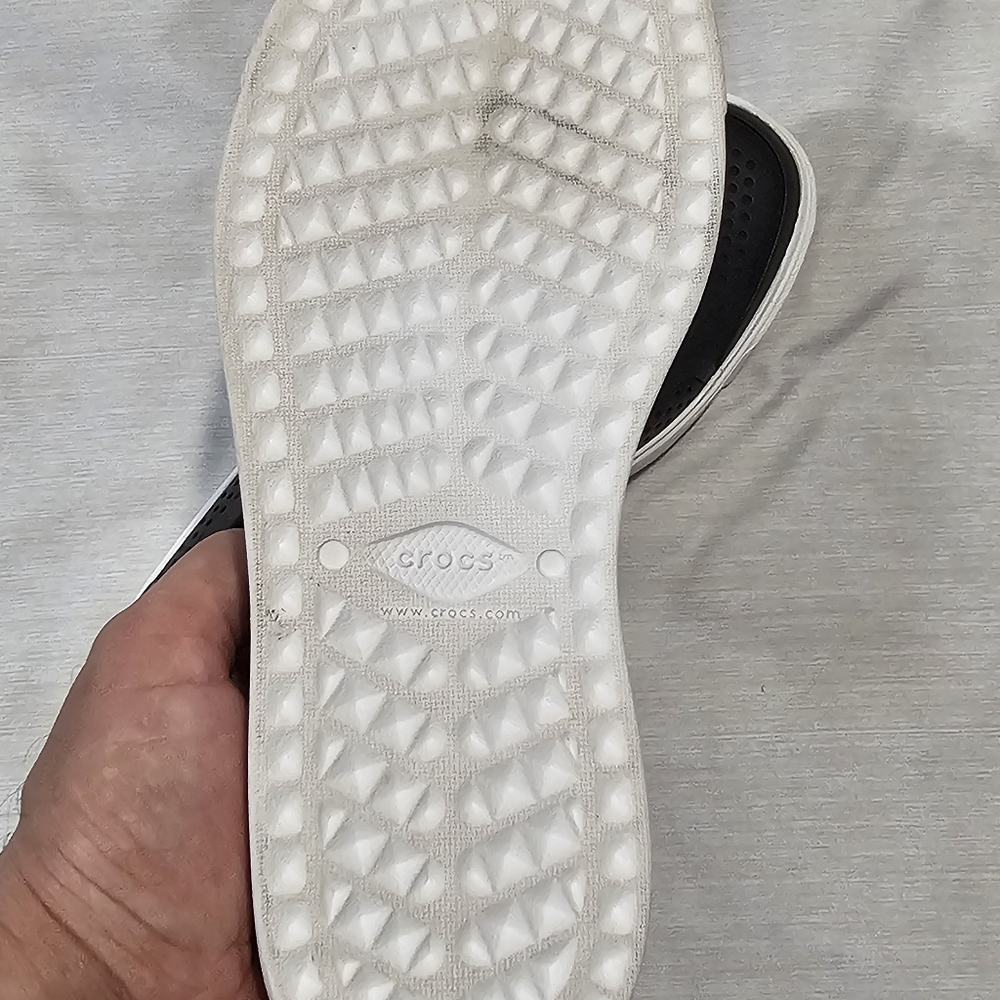 CROCS - Picture 6 of 7